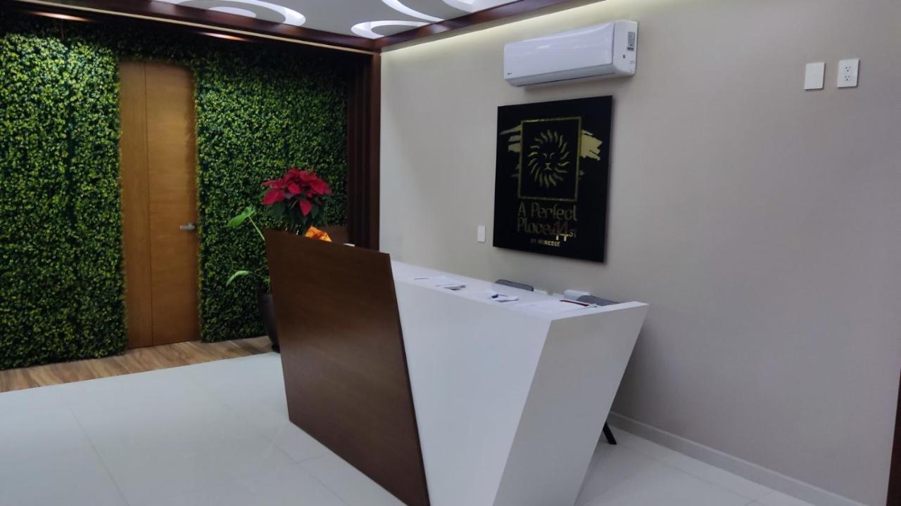 Luxury Suites , Calle 14Th Playa del Carmen Exteriör bild